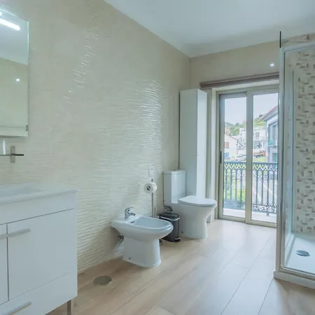 Edificio Luisa Premium * Velas