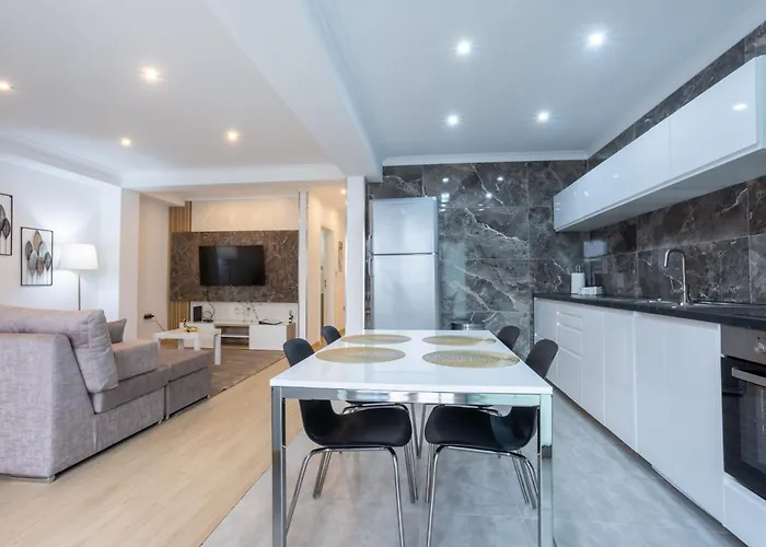 Edificio Luisa Premium * Velas