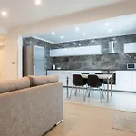Edificio Luisa Premium Apartamento *